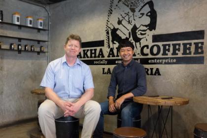 Bob Doherty and Lee Ayu Chuepa, co-founder of Akha Ama Coffee, Thailand